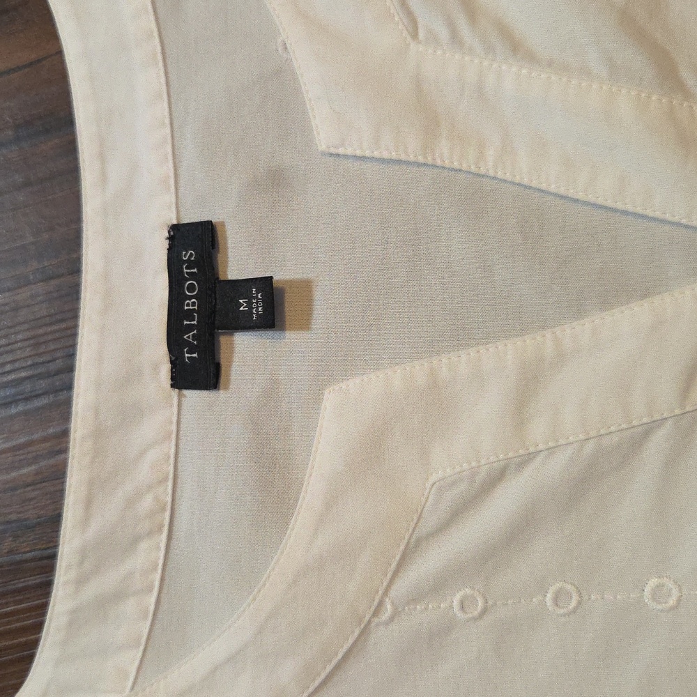 Talbots White Embroidered Blouse Size Medium - Picture 2 of 7